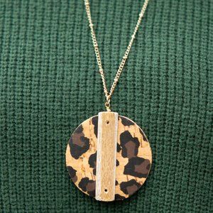 Long Animal Print Necklace with Stud Earrings